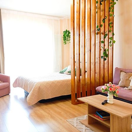 Apartament Nyx Floreşti Εξωτερικό φωτογραφία